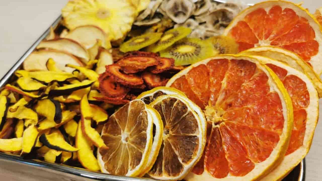 تصویر 1 از میوه خشک شیراز با حفظ رنگ طبیعی میوه ها